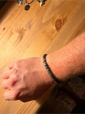 Beaded Hematite Stretch Bracelet in Dark Metallic Gray